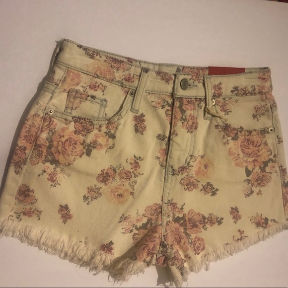 mossimo high rise cut off floral shorts - Picture 2 of 8